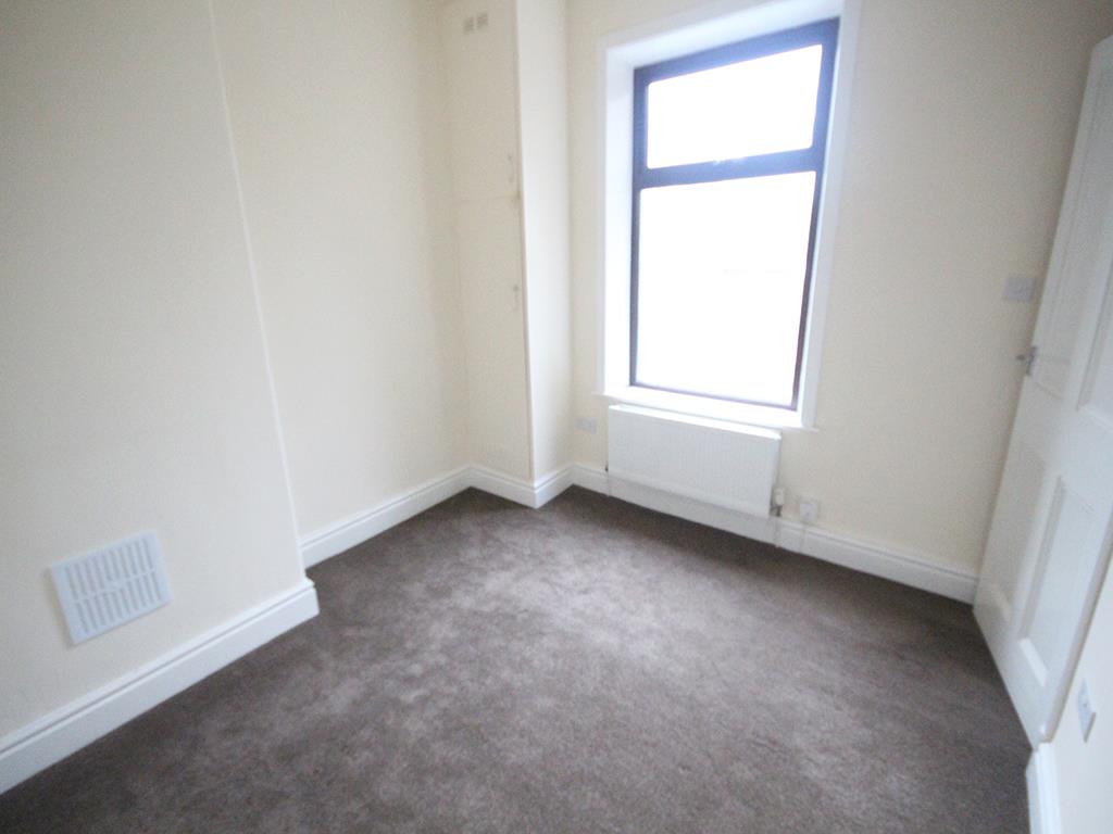 2 bedroom flat To Let in Foulridge, Colne - IMG_5393.jpg